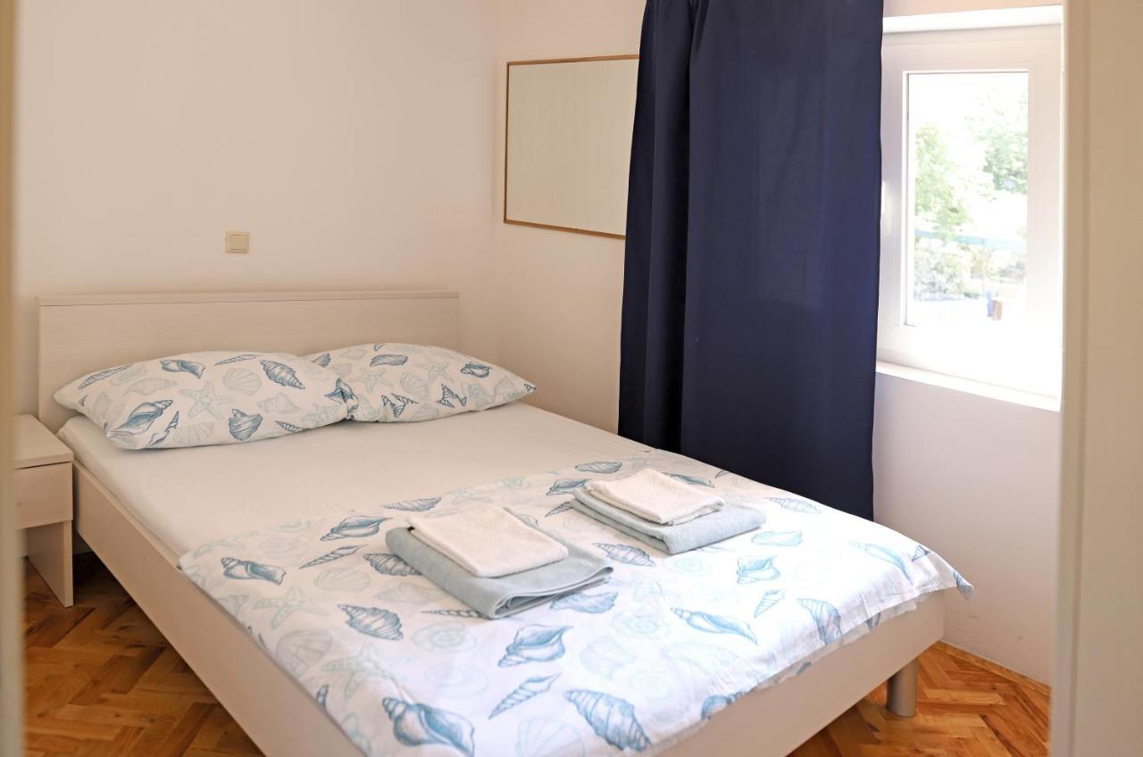 Apartment Hudan Malinska Ngoại thất bức ảnh