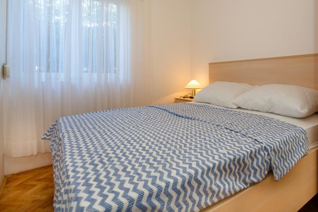 Apartment Hudan Malinska Ngoại thất bức ảnh